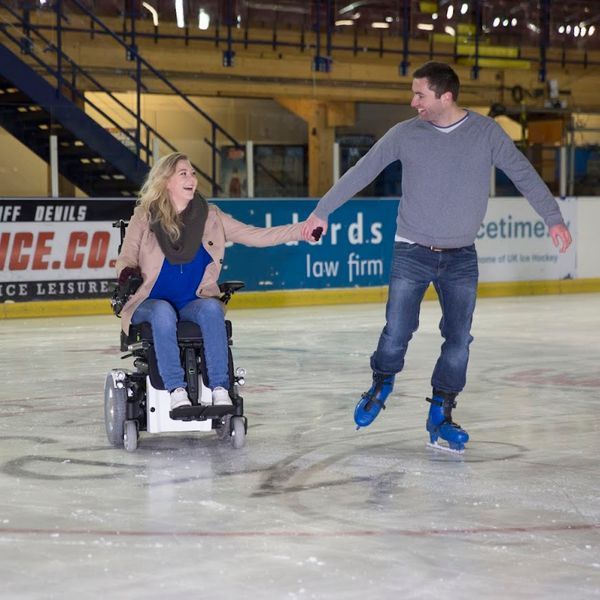 Крісло колісне з електроприводом Invacare TDX SP2 (TDX SP2 43 чорний-1795) 1795 фото